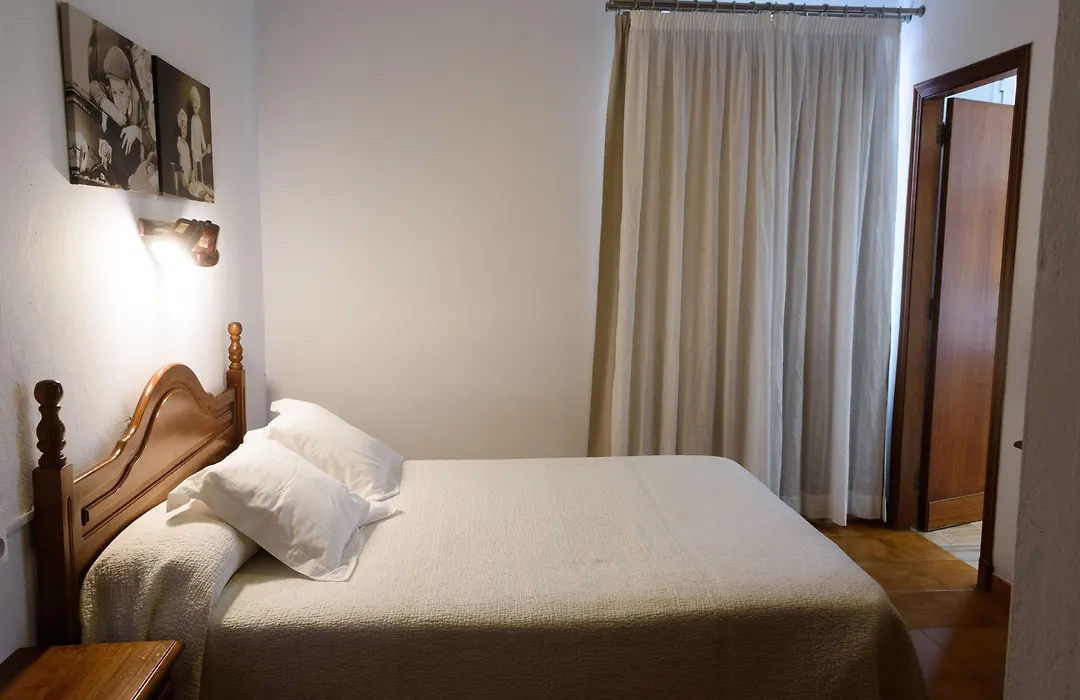Hostal La Isla-1